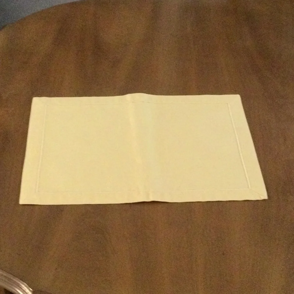 Unbranded Pale Yellow Set of 4 Placemats